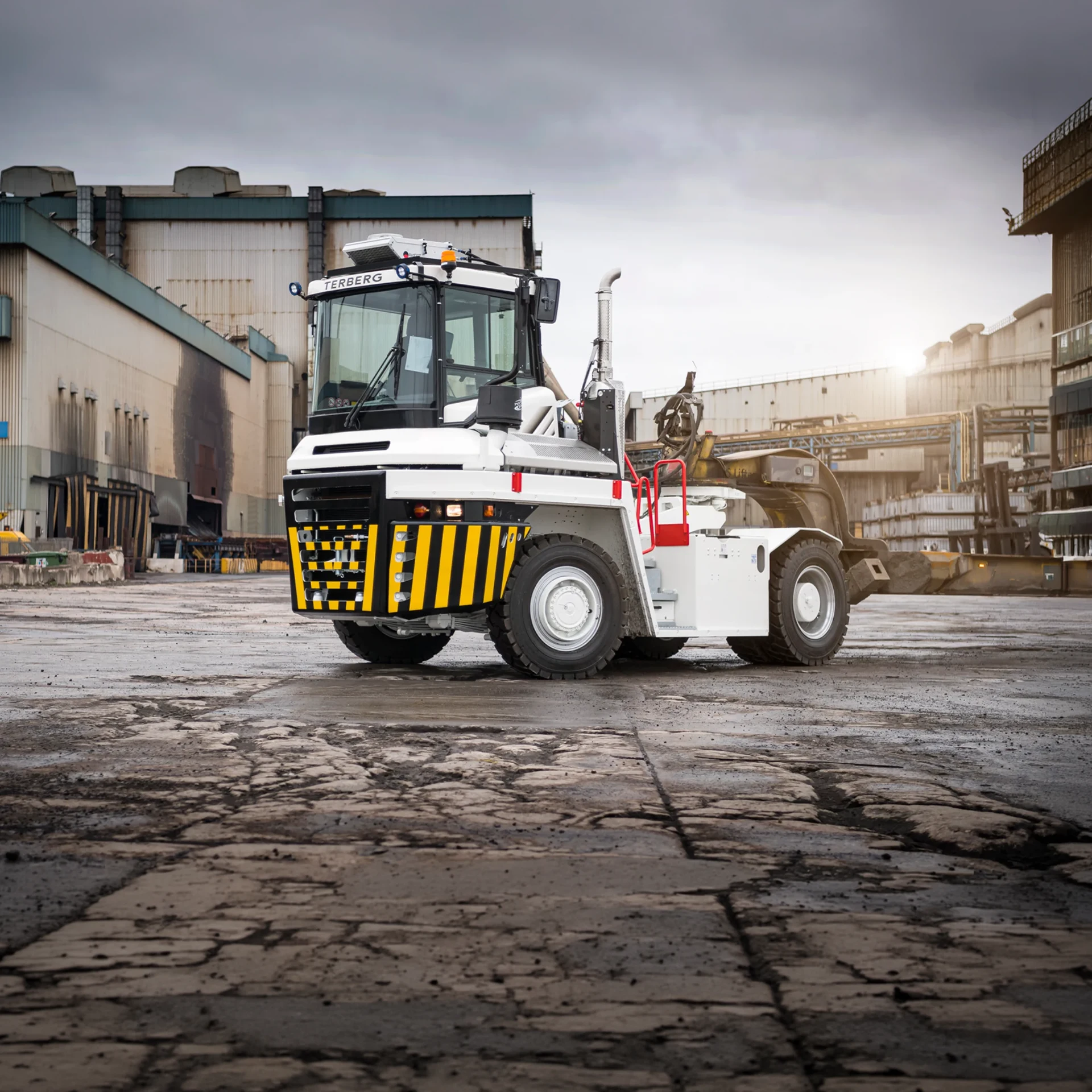 Terberg RT Series 4x4 terminal tractor for RoRo and industrial applications